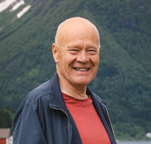 Inge Menes, Sognefjord Cabins